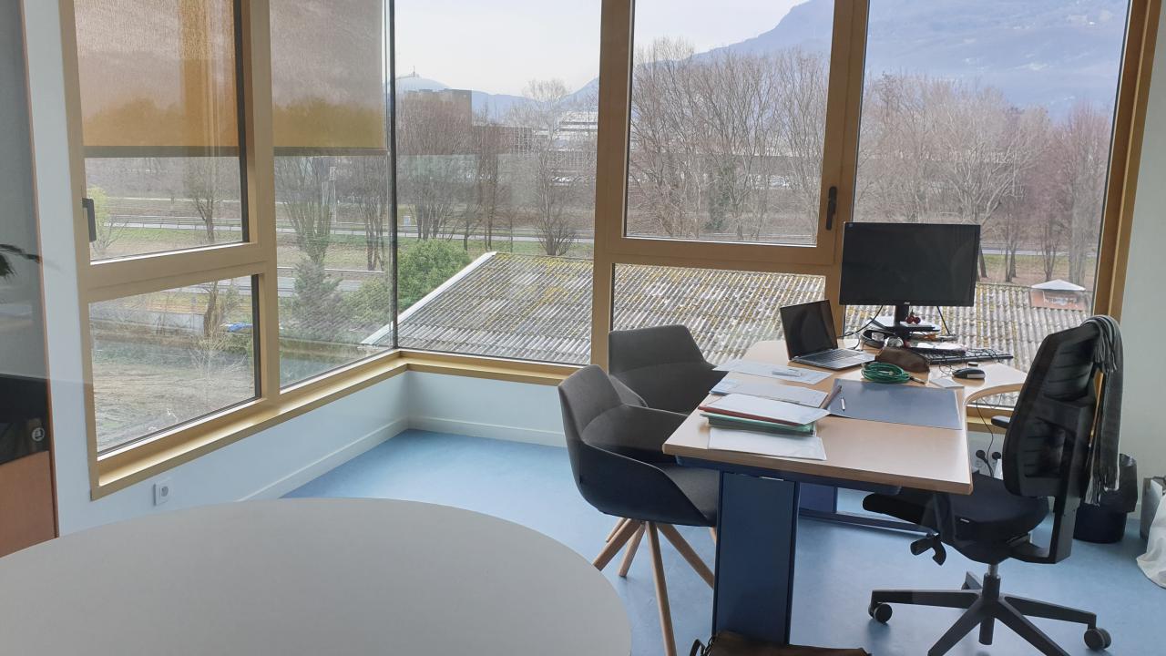 Réparation d’une menuiserie aluminium endommagée