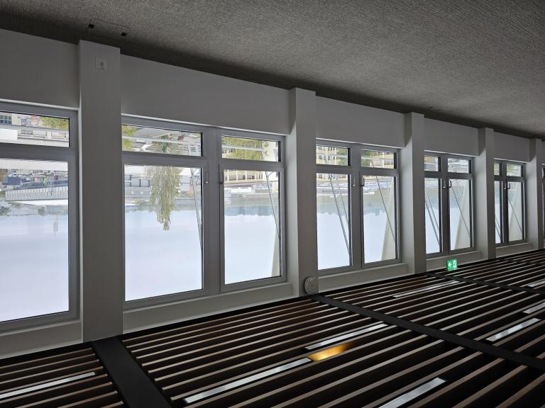 Rénovation menuiseries aluminium au CERN par KAPECI