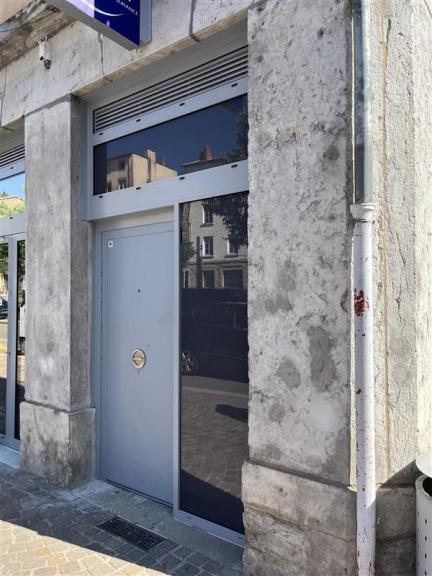 Remplacement de châssis aluminium dans le Rhône par KAPECI Aluminium