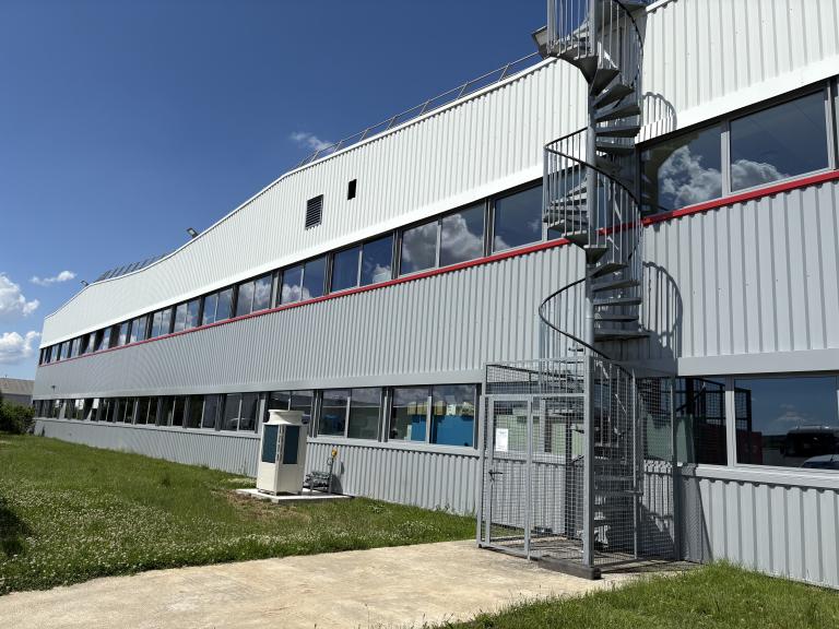 Portes aluminium automatiques et sécurisées Renault Trucks 01