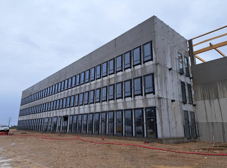 Fabrication menuiserie aluminium 100% française Port 01