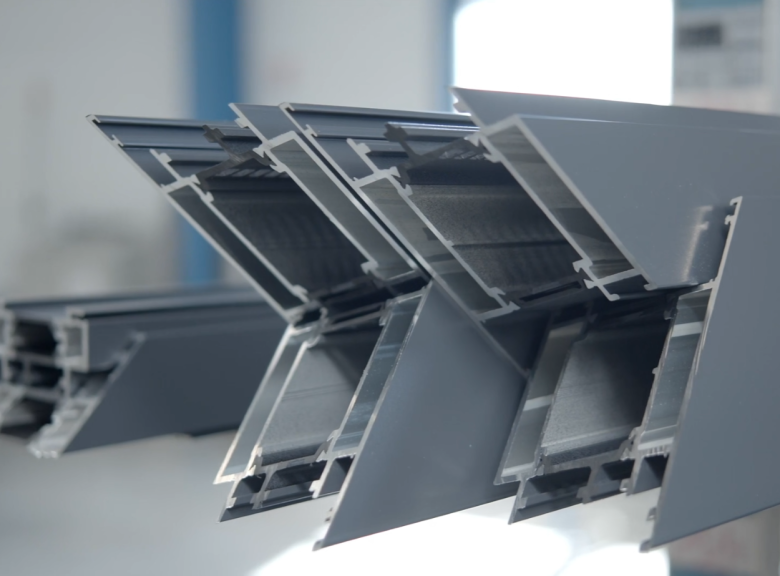 Fabrication dans notre atelier de menuiseries Aluminium