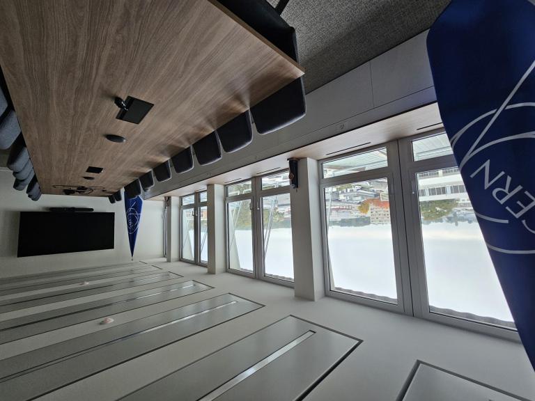 Rénovation façade vitrée bâtiment historique du CERN